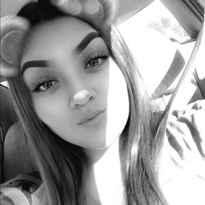 Meet your Posher, Alessa